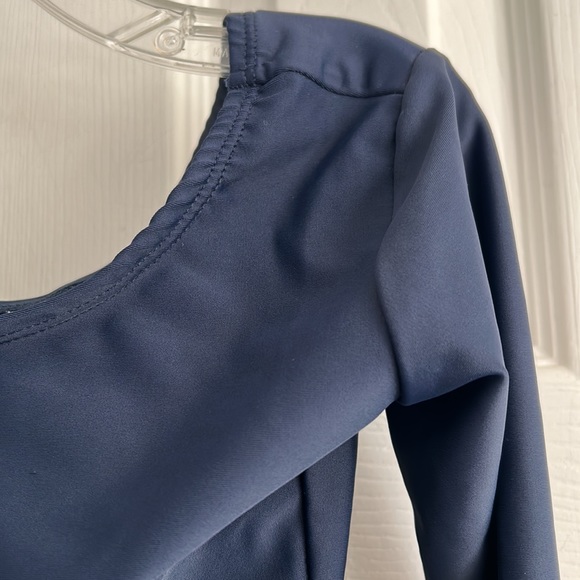 LEVERET GIRL BODY SUIT SIZE L - Picture 2 of 3